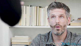 Old hunk Mike Mancini rims my bubble butt before licking my pussy