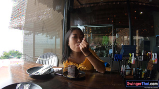 Teen girlfriend from Thailand dirty sex