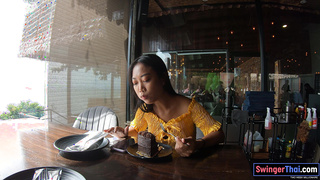 Teen girlfriend from Thailand dirty sex