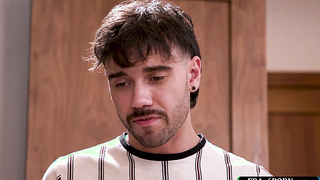 Come on stepbro help your stepsis squirt