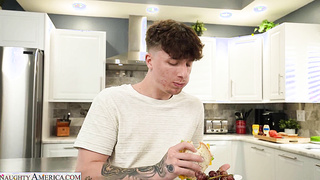 Showing my cock to my friends hot mom