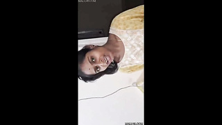 Indian Paid Milf Fucking In Train