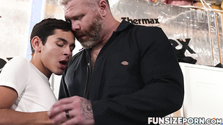 FunsizePorn.com - Slutty twink Damien seduces hot muscled Cain Marko in the basement until cumshot
