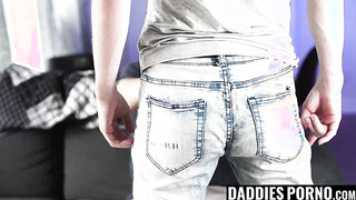 DaddiesPorno.com - Horny twink kneels for stepdaddys enormous dick in me