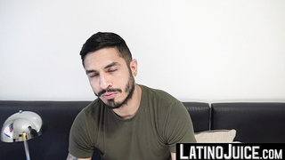 LatinoJuice.com - Tattooed gay Sahid lies down and welcomes Edipo Reys enormous dick