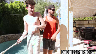 DaddiesPorno.com - Pool cleaning got intense resulting in sexy throatfuck