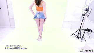 Girl in mini skirt gets pussyfucked rims