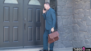 Lawyer walks in on latina MILF client