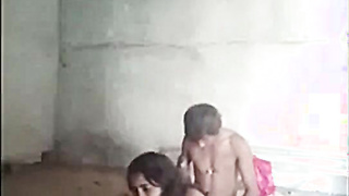 Indian girl Shows her Pussy Fucking 2