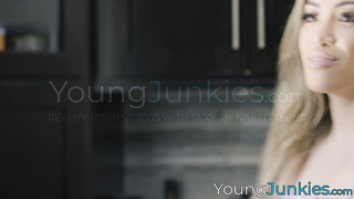 Sultry big boobed Samantha Lexi is ready to take on Jay Romeros dick