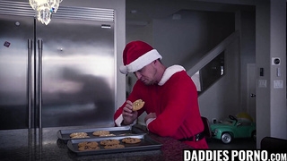 DaddiesPorno.com - An early Christmas present with Levi Rhodes and PierceParis