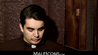 MaleIcons.com - Seth Santoro on top, riding Jesse Vos' big dick with passion and intensity