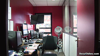 Redhead French mature Katy Morlait fucked at work