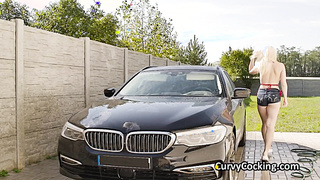Busty bikini gf wants dick after soapy car wash