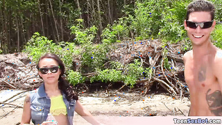 Petite latina teen outdoor quickie fuck