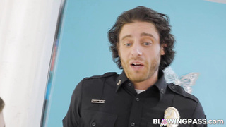 Teen babe deepthroating police officer