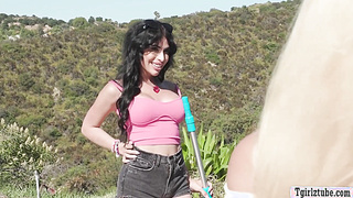 Blonde hottie River Lynn rides TS pool cleaners meat