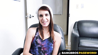 BangbrosPassword.com - Petite brunette Alice Andrea tries her first BBC in a public park