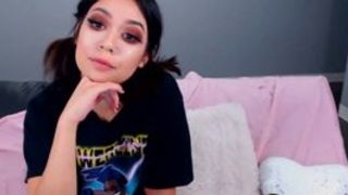 Invitingly Adorable Gal Toying Her Juicy Vag