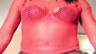 Strong dark-hued dame manages a fellow with her coochie