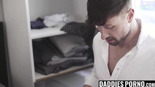 Sucking stepsons bigdick so he does the house chores