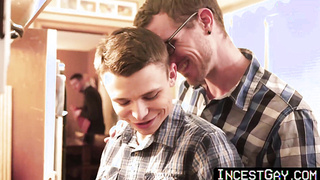 [censored]Gay.com - Stepson and daddy invite friend for bareback family threesome