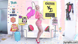 NYMPHO Slimthick Vic gives it up