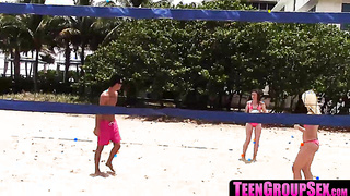 TeenGroupSex.com - Horny chicks fuck after a lovely beach day