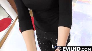 EvilHD.com - Scarlet's big butt bouncing on his thick pole in a wild ride