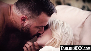 TabloidXXX.com - Piper Perri's wild couch ride ends with a dripping cumshot