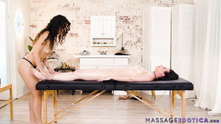 Casey Calvert loves sucking Victoria Voxxx's pussy