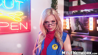 Horny Mike Mancini fingers pussy and play the bouncy tits of blonde Barbie Beach