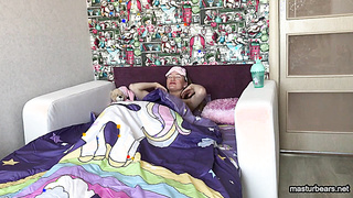 Starting the day with a gymnast masturbation