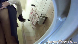 Mesmerizing Asian babes pussy playing and peeing compilation