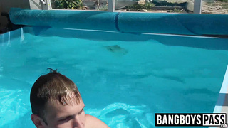 Big penis jerking time for muscular hunk at pool all alone