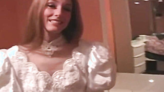 Stunning bride determines sexuality after pussy hammering