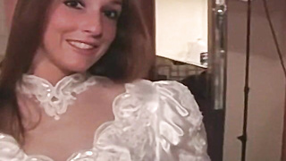 Stunning bride determines sexuality after pussy hammering