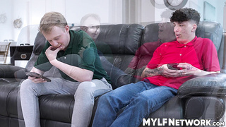 Jocks lures MILFs Vivianne De Silva and Sydney Paige into a hot fuck