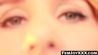 FemJoyXXX.com - Amber Pearl's camera charm and irresistible blonde allure