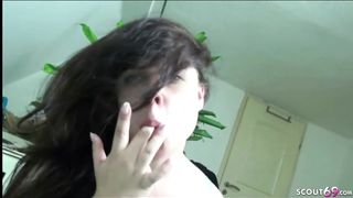 eighteen JAHRE JUNGE SCHUELERIN Bei Ersten ASS FUCKING LOVEMAKING Gefilmt DEUTSCH