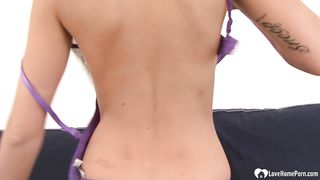 Screwing a cock-squeezing milky cootchie in the afternoon