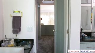 Super-Fucking-Hot COUGAR August Taylor needs Youthful Man-Meat