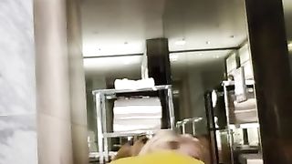 BLONDIE EXTRZ FAT PHAT ASS WHITE GIRL TAUNTS FOR YOU