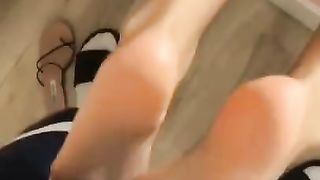 POINT OF VIEW Homemade: School Latina Teenage Taunts her Feet just four Me!