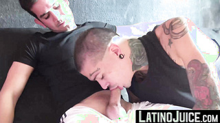 Charming guy Kendro fucks hard tattooed Enzo to cure his boredom