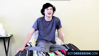 BoyObsession.com - Justin Cummings stuffs his asshole with a dildo on cam