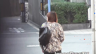 Multiple hairy pussy asian chicks close up outdoor pissing