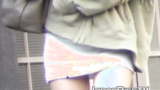 Couple of hairy pussy asian babes public peeing close up