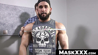 MaskXXX.com - Muscular hunk with beard gets intimate inside the gym