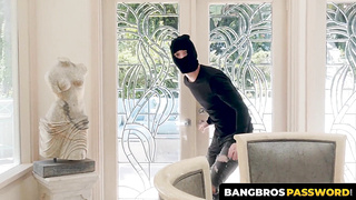 BangbrosPassword.com - Irresistible mature babe squeezes intruder's big dick tight